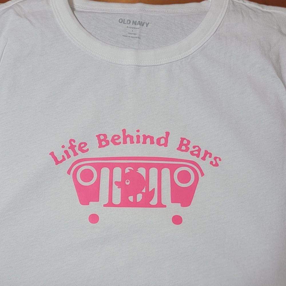 Old Navy White T-Shirt with Pink Graphic
